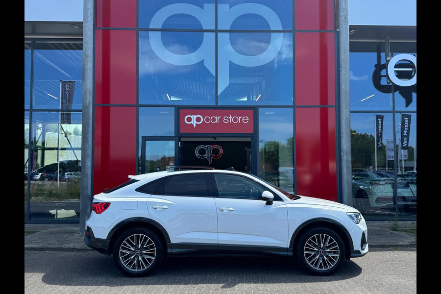 Audi Q3 Sportback 45 TFSI e S Edition | Panorama | Camera | Parksens | Adaptive Cruise | Matrix LED | Leder |