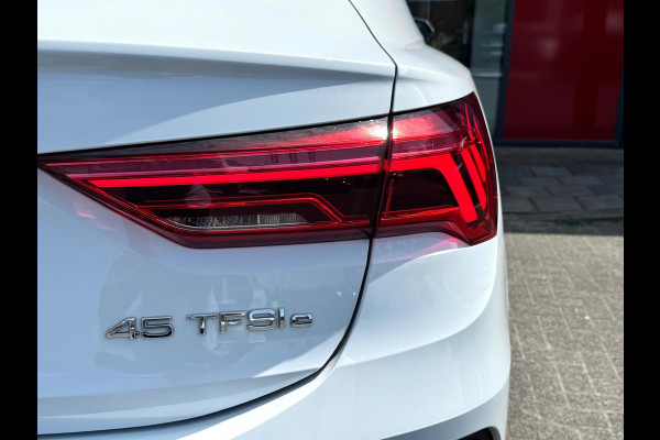 Audi Q3 Sportback 45 TFSI e S Edition | Panorama | Camera | Parksens | Adaptive Cruise | Matrix LED | Leder |