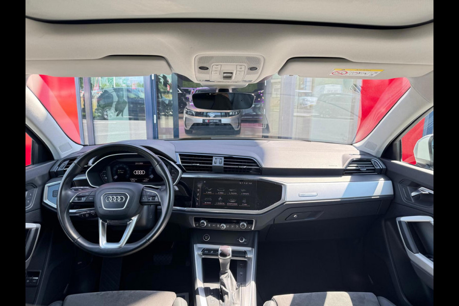 Audi Q3 Sportback 45 TFSI e S Edition | Panorama | Camera | Parksens | Adaptive Cruise | Matrix LED | Leder |