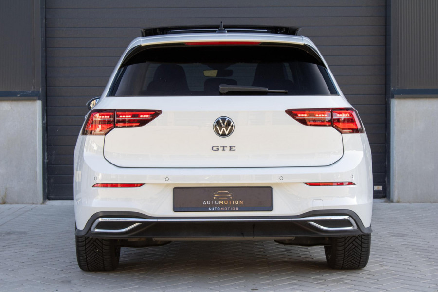 Volkswagen Golf 1.4 eHybrid GTE PANO IQ LIGHTS CAMERA HUD PARKEERASSISTENT STOELVERWARMING