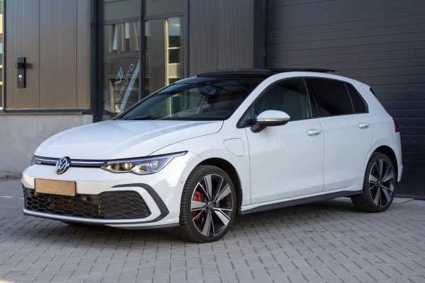 Volkswagen Golf 1.4 eHybrid GTE PANO IQ LIGHTS CAMERA HUD PARKEERASSISTENT STOELVERWARMING