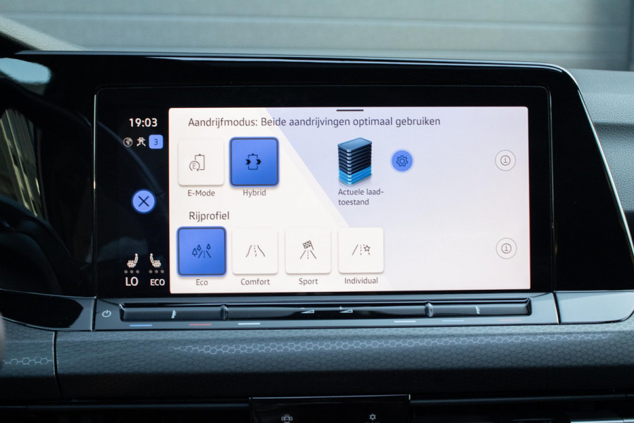 Volkswagen Golf 1.4 eHybrid GTE PANO IQ LIGHTS CAMERA HUD PARKEERASSISTENT STOELVERWARMING