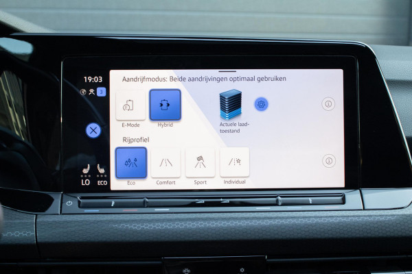 Volkswagen Golf 1.4 eHybrid GTE PANO IQ LIGHTS CAMERA HUD PARKEERASSISTENT STOELVERWARMING