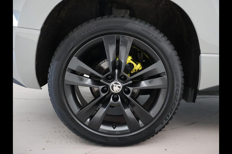 Škoda Karoq 1.5 TSI ACT SPORTLINE + WEGKL. TREKHAAK | VOL LEDER | ADAPTIVE CRUISE | CANTON | CAMERA