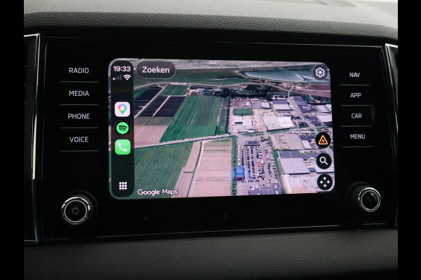 Škoda Karoq 1.5 TSI ACT SPORTLINE + WEGKL. TREKHAAK | VOL LEDER | ADAPTIVE CRUISE | CANTON | CAMERA