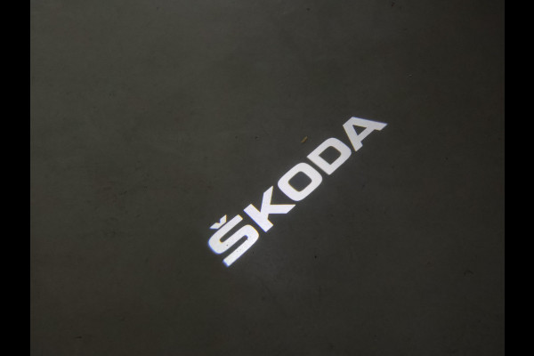 Škoda Karoq 1.5 TSI ACT SPORTLINE + WEGKL. TREKHAAK | VOL LEDER | ADAPTIVE CRUISE | CANTON | CAMERA