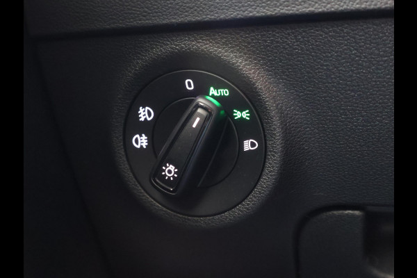 Škoda Karoq 1.5 TSI ACT SPORTLINE + WEGKL. TREKHAAK | VOL LEDER | ADAPTIVE CRUISE | CANTON | CAMERA