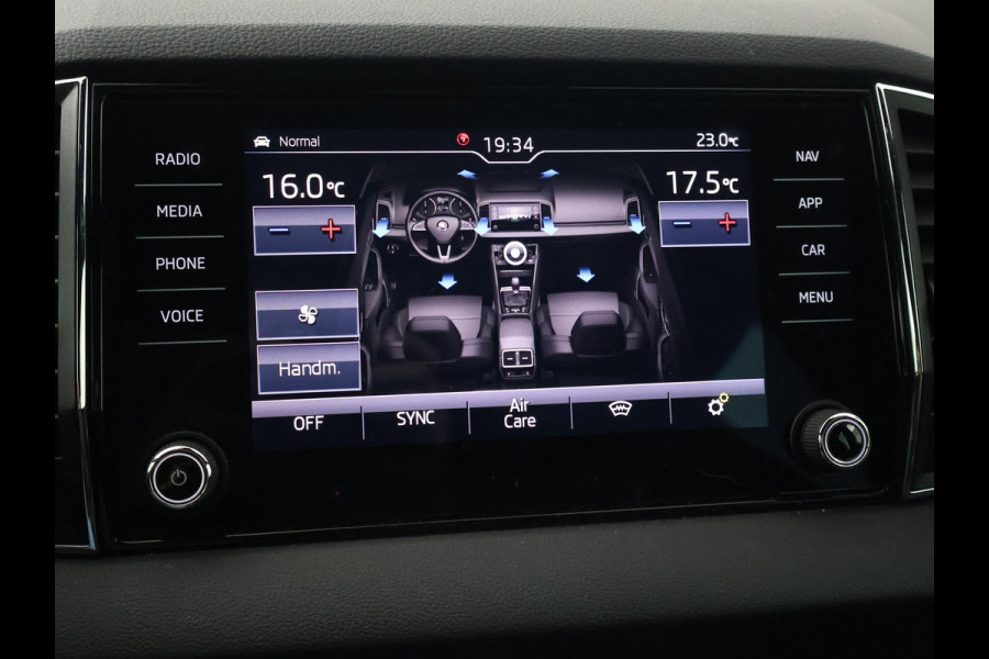 Škoda Karoq 1.5 TSI ACT SPORTLINE + WEGKL. TREKHAAK | VOL LEDER | ADAPTIVE CRUISE | CANTON | CAMERA