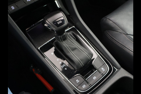 Škoda Karoq 1.5 TSI ACT SPORTLINE + WEGKL. TREKHAAK | VOL LEDER | ADAPTIVE CRUISE | CANTON | CAMERA