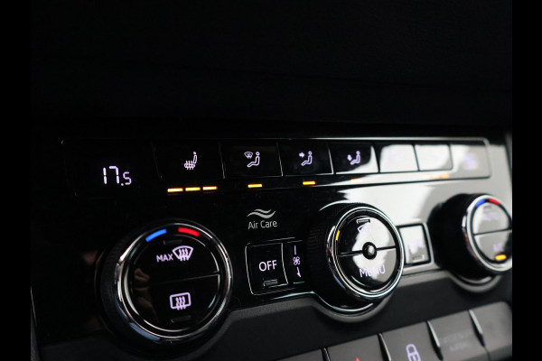 Škoda Karoq 1.5 TSI ACT SPORTLINE + WEGKL. TREKHAAK | VOL LEDER | ADAPTIVE CRUISE | CANTON | CAMERA