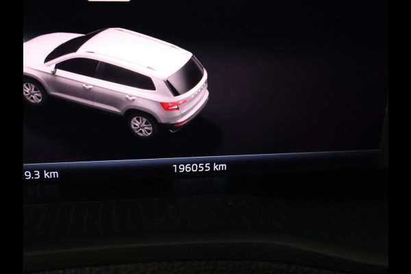 Škoda Karoq 1.5 TSI ACT SPORTLINE + WEGKL. TREKHAAK | VOL LEDER | ADAPTIVE CRUISE | CANTON | CAMERA