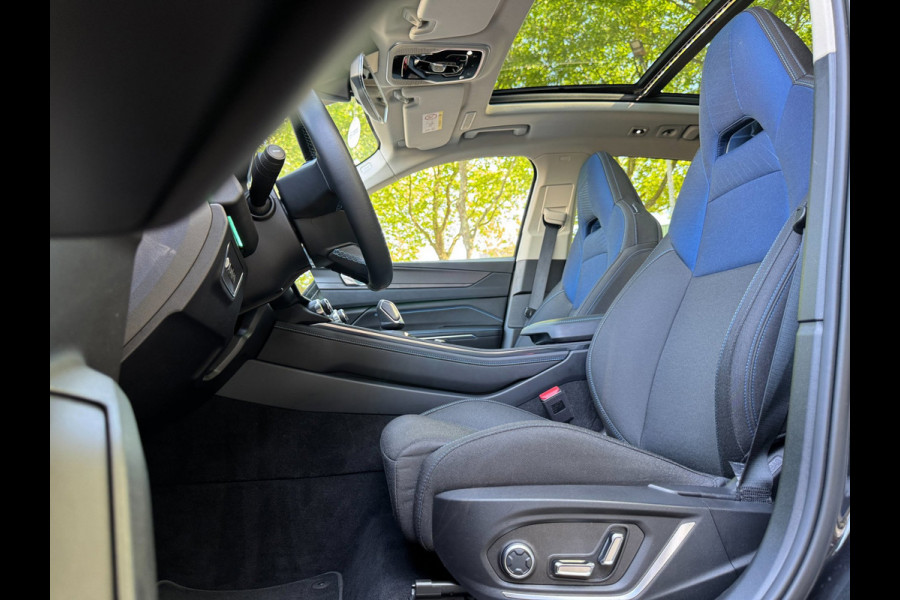 Lynk & Co 01 1.5 Plug-in Hybrid Infinity 360Cam lage kms zwart