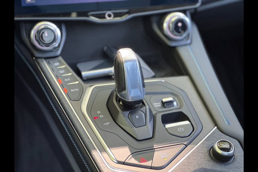 Lynk & Co 01 1.5 Plug-in Hybrid Infinity 360Cam lage kms zwart