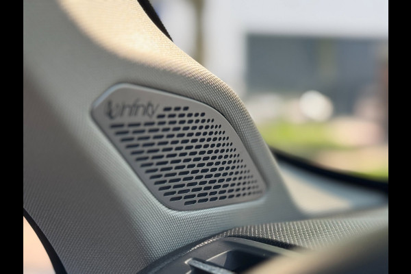 Lynk & Co 01 1.5 Plug-in Hybrid Infinity 360Cam lage kms zwart