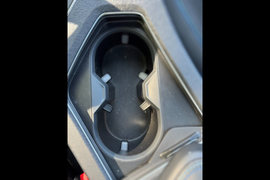 Lynk & Co 01 1.5 Plug-in Hybrid Infinity 360Cam lage kms zwart