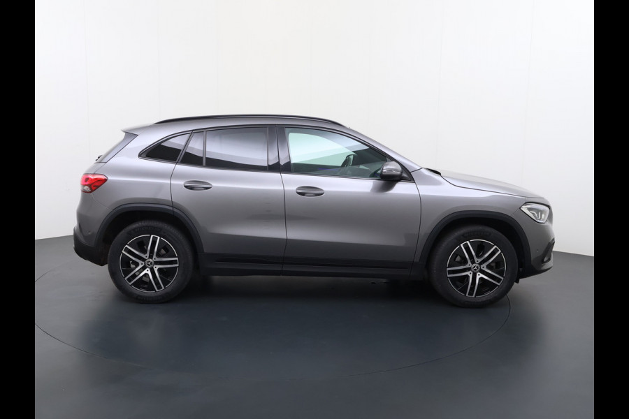 Mercedes-Benz GLA 200 Luxury | Sfeer LED