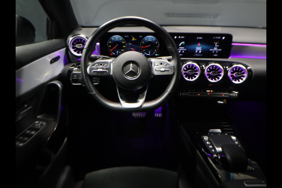 Mercedes-Benz A-Klasse 180 AMG Sport [SCHUIFKANTELDAK, SFEERVERLICHTING, APPLE CARPLAY, ANDROID, SPORTSTOELEN, STOELVERWARMING, CAMERA, PDC V+A, CRUISE, CLIMATE, NIEUWSTAAT]