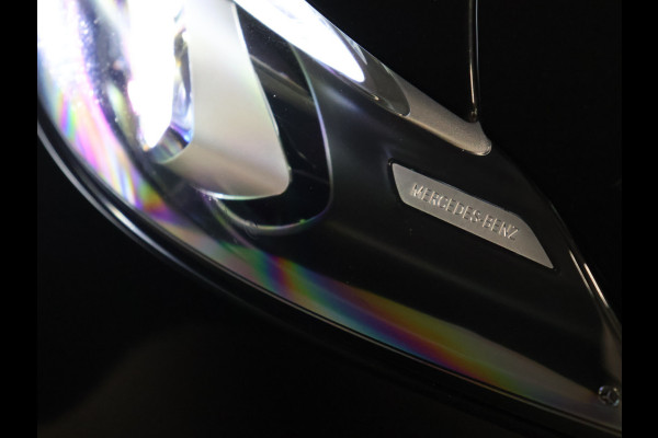 Mercedes-Benz A-Klasse 180 AMG Sport [SCHUIFKANTELDAK, SFEERVERLICHTING, APPLE CARPLAY, ANDROID, SPORTSTOELEN, STOELVERWARMING, CAMERA, PDC V+A, CRUISE, CLIMATE, NIEUWSTAAT]