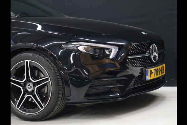 Mercedes-Benz A-Klasse 180 AMG Sport [SCHUIFKANTELDAK, SFEERVERLICHTING, APPLE CARPLAY, ANDROID, SPORTSTOELEN, STOELVERWARMING, CAMERA, PDC V+A, CRUISE, CLIMATE, NIEUWSTAAT]