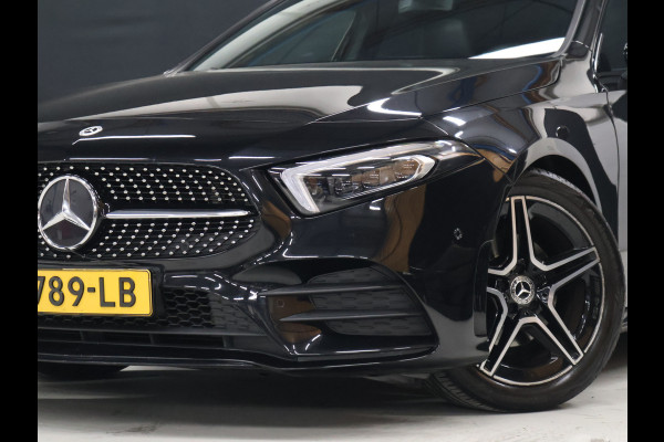 Mercedes-Benz A-Klasse 180 AMG Sport [SCHUIFKANTELDAK, SFEERVERLICHTING, APPLE CARPLAY, ANDROID, SPORTSTOELEN, STOELVERWARMING, CAMERA, PDC V+A, CRUISE, CLIMATE, NIEUWSTAAT]
