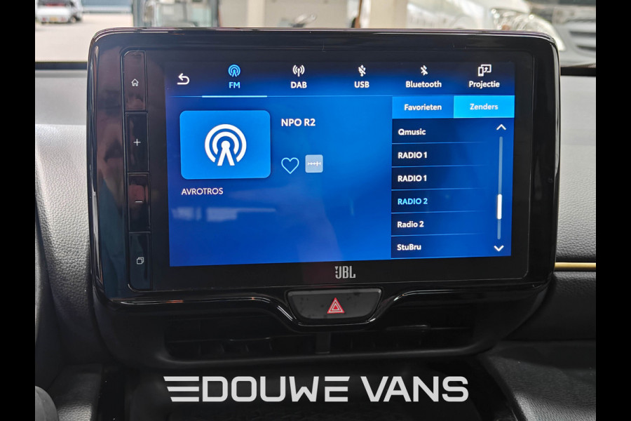 Toyota Yaris Cross Hybrid FWD Adventure Panorama Carplay