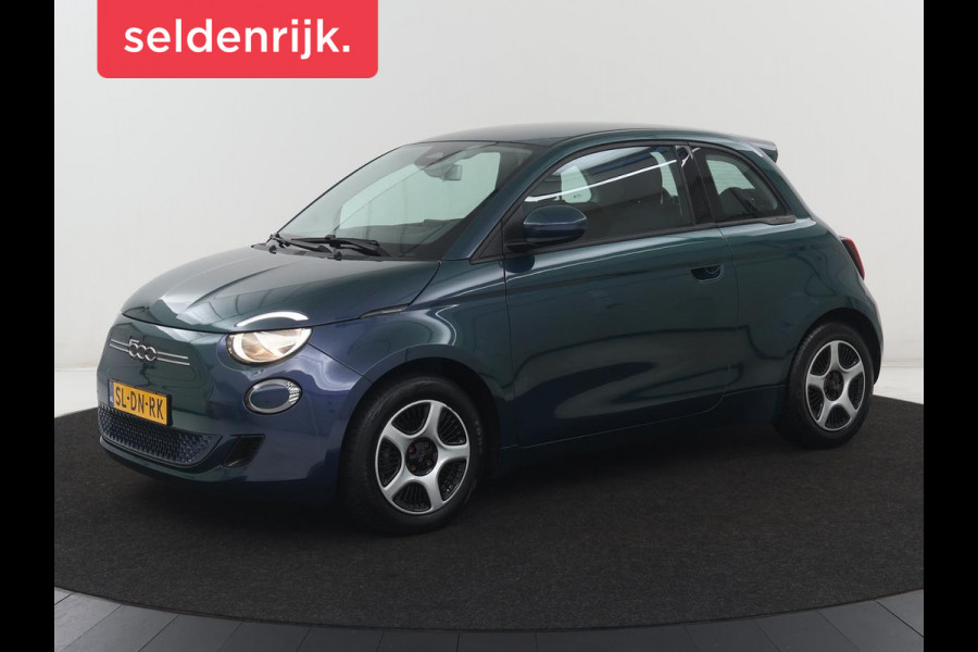Fiat 500E Action 24 kWh | SOH 91,8% | 3 Fase | Carplay | Bluetooth | LED | Climate control | Keyless start | DAB | Digital Cockpit