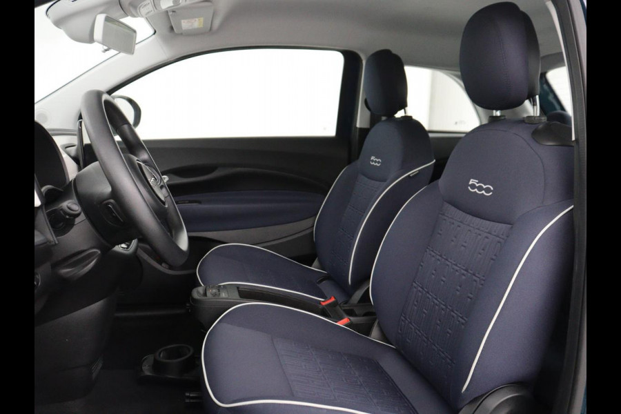 Fiat 500E Action 24 kWh | SOH 91,8% | 3 Fase | Carplay | Bluetooth | LED | Climate control | Keyless start | DAB | Digital Cockpit