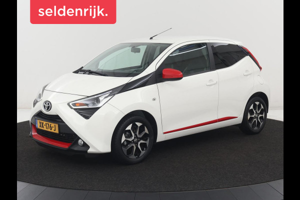 Toyota Aygo 1.0 VVT-i x-joy | Trekhaak | Carplay | DAB | Camera | Automaat | Climate control | Cruise control | LED