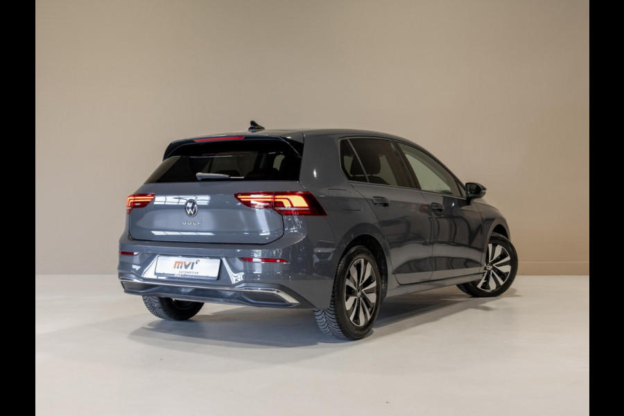Volkswagen Golf 1.5 TSI / 116pk / Stoelverwarming / Navigatie / Adaptieve cruise control / Apple carplay / Airco