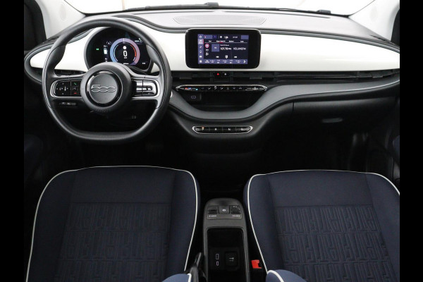 Fiat 500E Action 24 kWh | SOH 91,8% | 3 Fase | Carplay | Bluetooth | LED | Climate control | Keyless start | DAB | Digital Cockpit