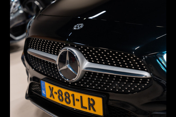 Mercedes-Benz A-Klasse A200 AMG Limousine, Wide Screen, Navi, Voll Led, Camera, 19" AMG Velgen, PDC, Volledig Onderhouden