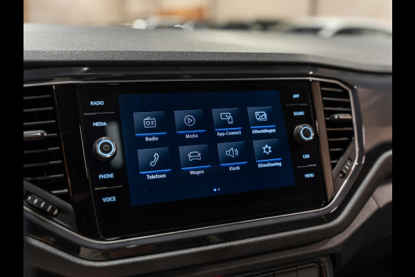 Volkswagen T-Roc 1.5 TSI Sport 150 PK, Pano, ACC, Apple Carplay, Android Auto, Virtual, Voll Led, Cam, Clima, PDC, Voll Onderhoud