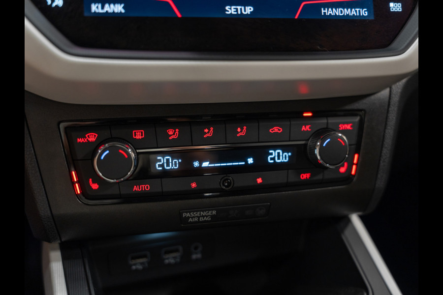 Seat Arona 1.0 TSI DSG Xcellence Business Intense, Apple Carplay, Navi, Clima, Cruise, Android Auto, Camera, Voll Onderhoud