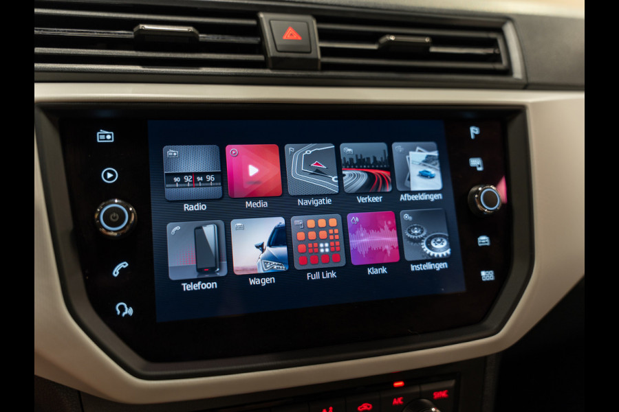 Seat Arona 1.0 TSI DSG Xcellence Business Intense, Apple Carplay, Navi, Clima, Cruise, Android Auto, Camera, Voll Onderhoud