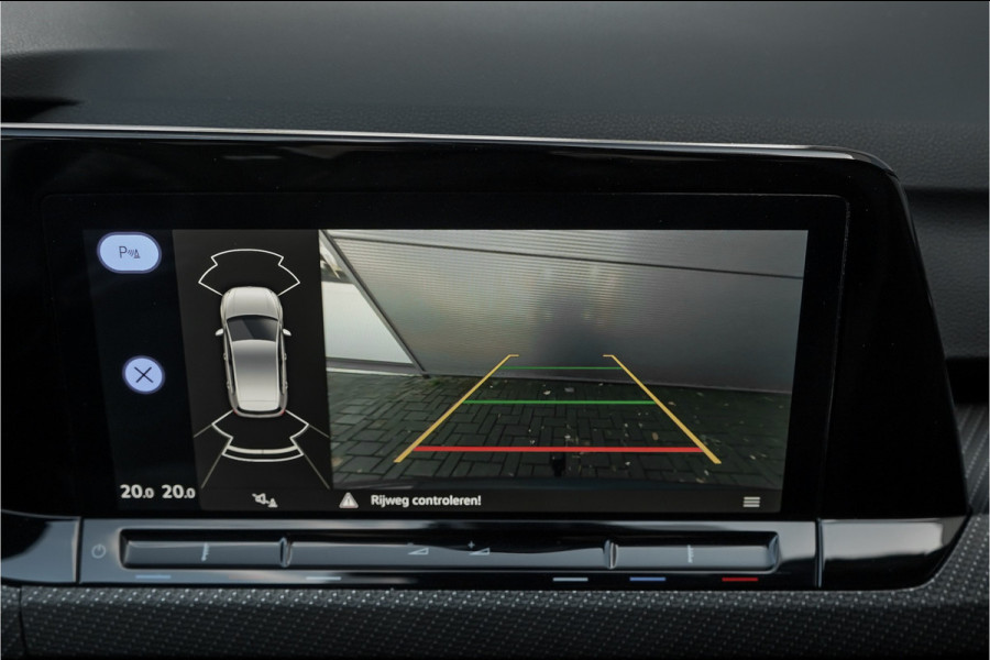 Volkswagen Golf 1.5 eTSI R-Line Camera Carplay Ambiente