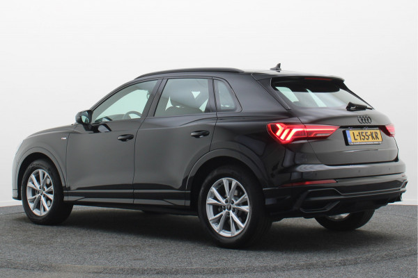 Audi Q3 35 TFSI S edition Eerste Eigenaar, Leder/Stof, Camera, Cruise, Apple Carplay, LED, 18''