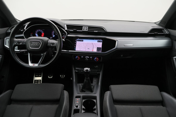 Audi Q3 35 TFSI S edition Eerste Eigenaar, Leder/Stof, Camera, Cruise, Apple Carplay, LED, 18''