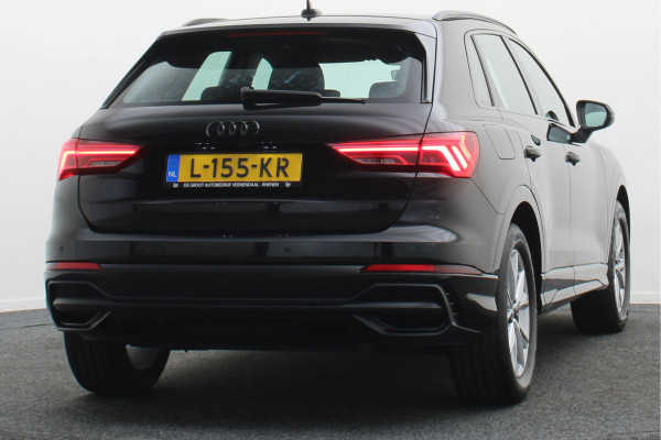Audi Q3 35 TFSI S edition Eerste Eigenaar, Leder/Stof, Camera, Cruise, Apple Carplay, LED, 18''