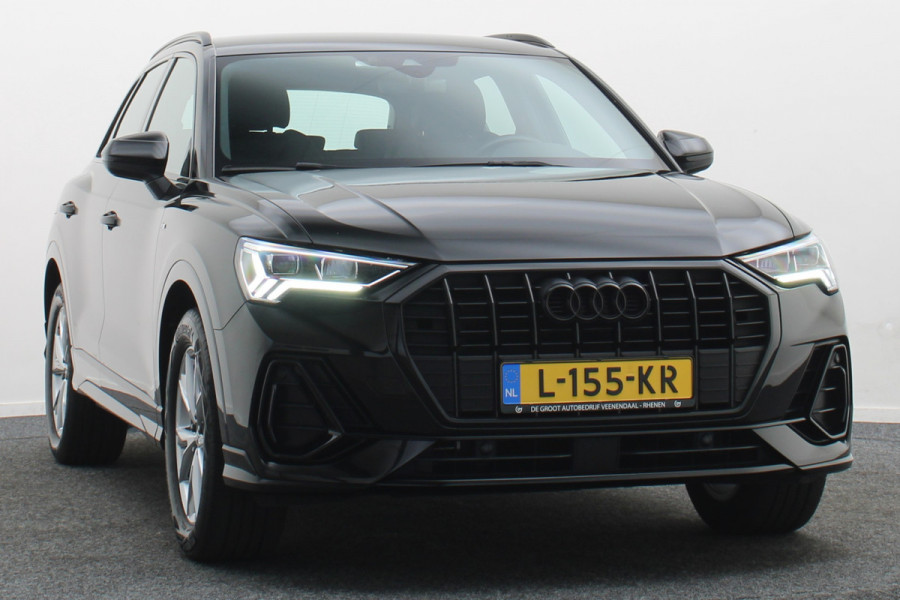 Audi Q3 35 TFSI S edition Eerste Eigenaar, Leder/Stof, Camera, Cruise, Apple Carplay, LED, 18''