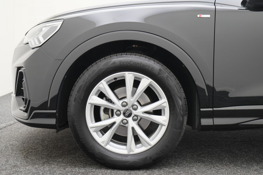 Audi Q3 35 TFSI S edition Eerste Eigenaar, Leder/Stof, Camera, Cruise, Apple Carplay, LED, 18''