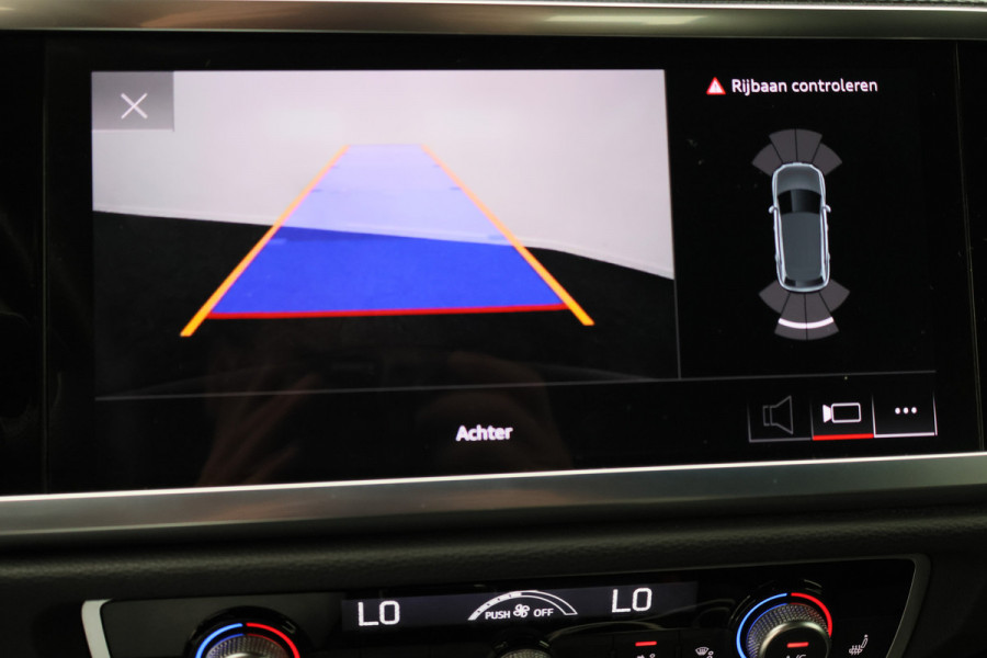 Audi Q3 35 TFSI S edition Eerste Eigenaar, Leder/Stof, Camera, Cruise, Apple Carplay, LED, 18''
