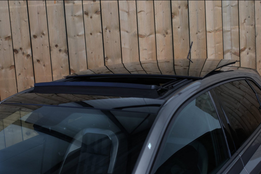 Volkswagen Polo 2.0 TSI GTI *Pano*Camera*Alcantara*Keyless*Stoelverwarming*