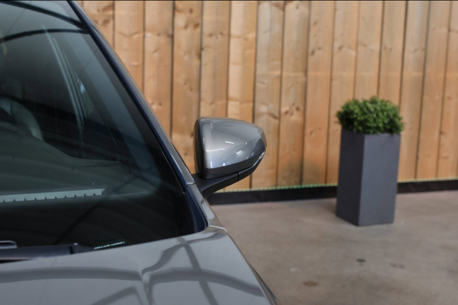 Volkswagen Polo 2.0 TSI GTI *Pano*Camera*Alcantara*Keyless*Stoelverwarming*