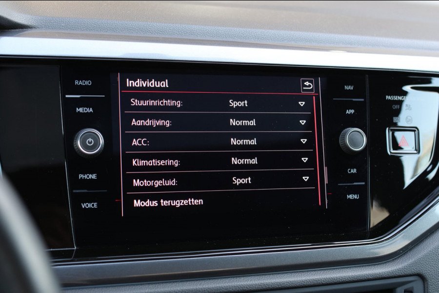 Volkswagen Polo 2.0 TSI GTI *Pano*Camera*Alcantara*Keyless*Stoelverwarming*