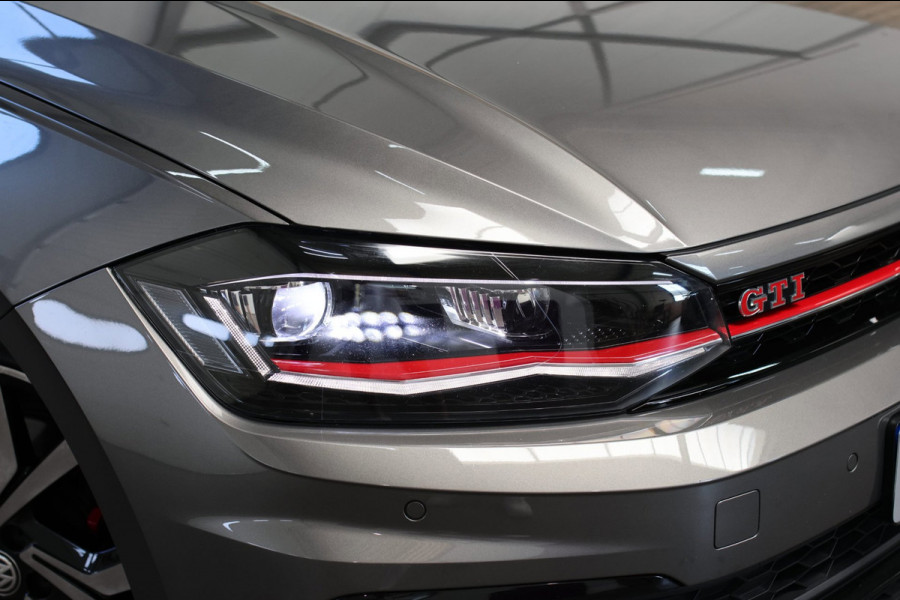 Volkswagen Polo 2.0 TSI GTI *Pano*Camera*Alcantara*Keyless*Stoelverwarming*