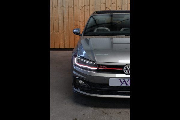 Volkswagen Polo 2.0 TSI GTI *Pano*Camera*Alcantara*Keyless*Stoelverwarming*