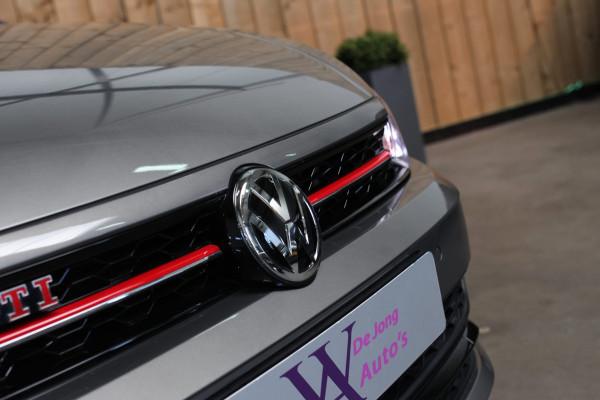 Volkswagen Polo 2.0 TSI GTI *Pano*Camera*Alcantara*Keyless*Stoelverwarming*
