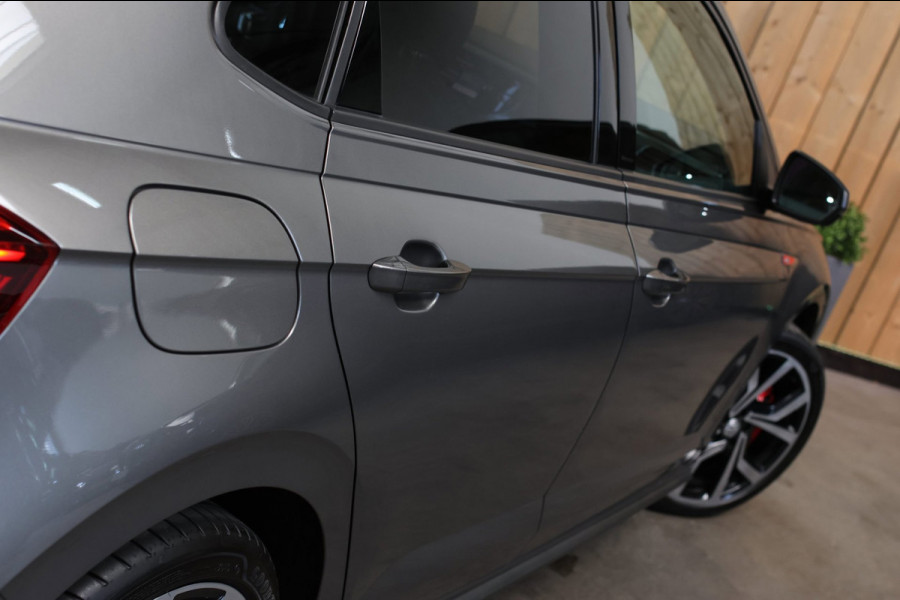 Volkswagen Polo 2.0 TSI GTI *Pano*Camera*Alcantara*Keyless*Stoelverwarming*