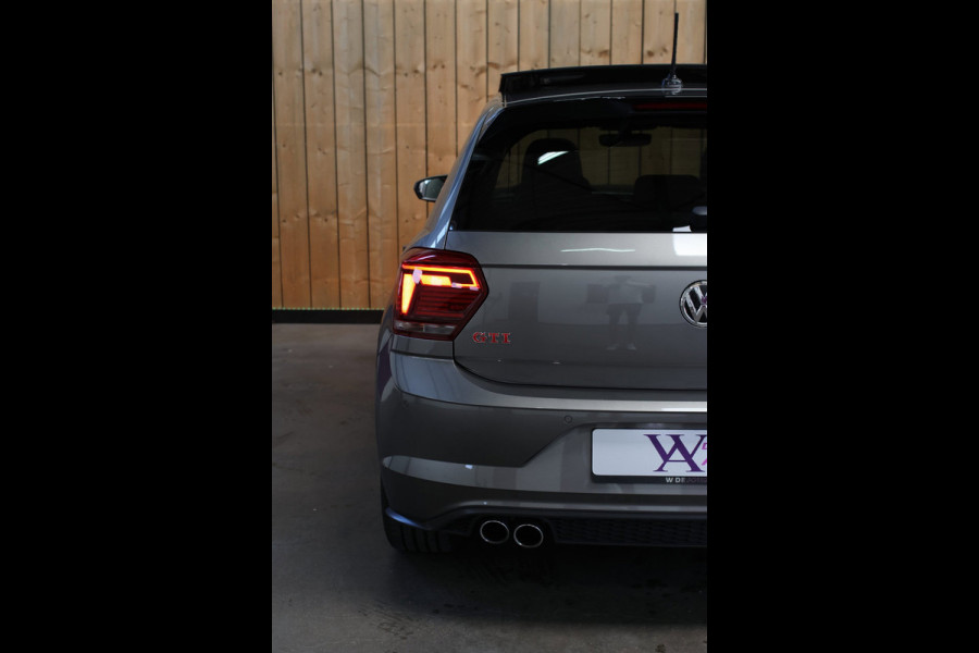 Volkswagen Polo 2.0 TSI GTI *Pano*Camera*Alcantara*Keyless*Stoelverwarming*
