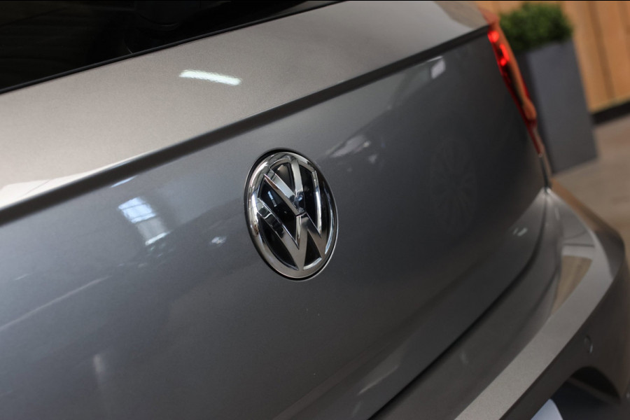 Volkswagen Polo 2.0 TSI GTI *Pano*Camera*Alcantara*Keyless*Stoelverwarming*